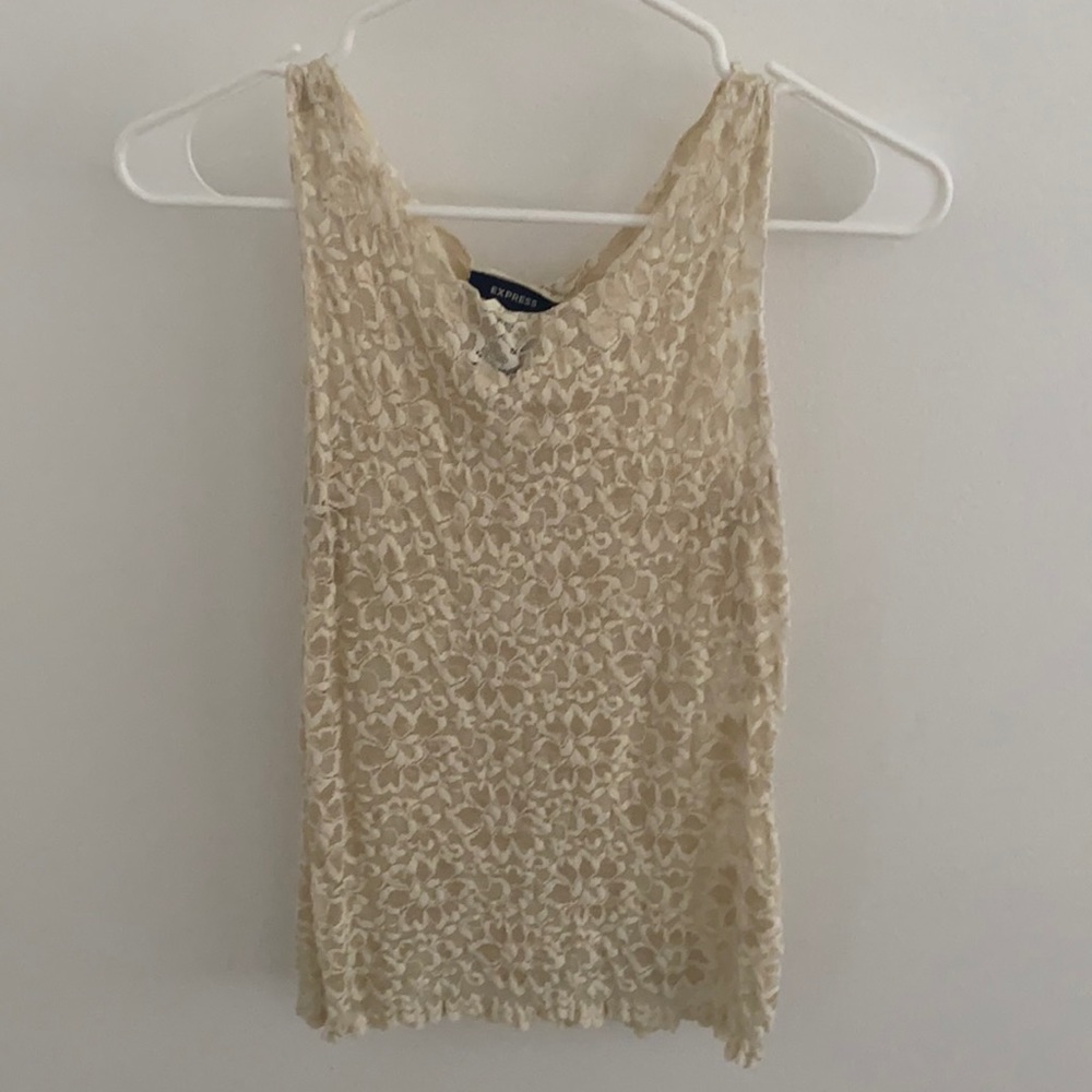 Express elegant lace fitting tank top